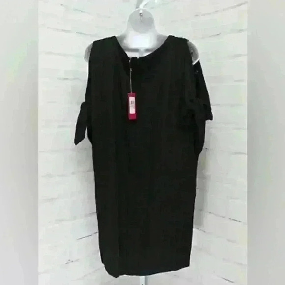 Vince Camuto Knotted Cold-Shoulder Shift Dress, Women's Size 2, Black - Picture 6 of 6